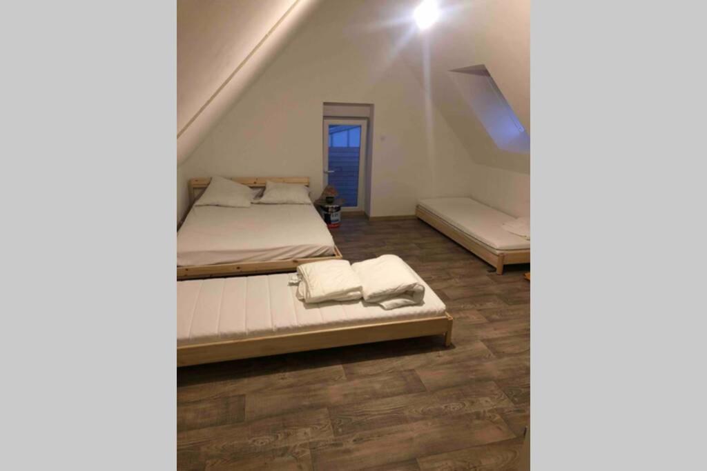 Charmante Maison A Deux Pas De La Mer Gouville-sur-Mer Exteriér fotografie